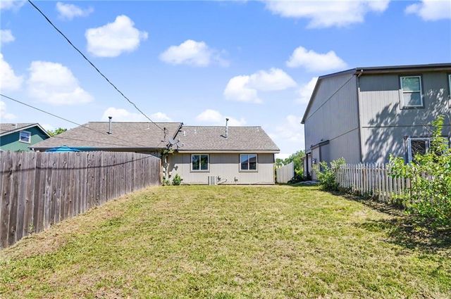 2527 Morningside Drive, Lawrence, KS 66047