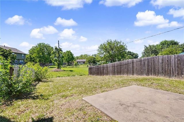 2527 Morningside Drive, Lawrence, KS 66047