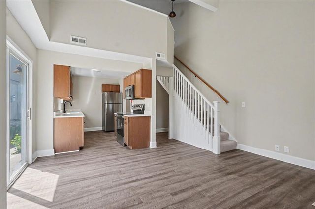 2527 Morningside Drive, Lawrence, KS 66047