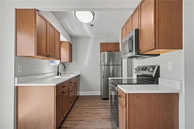 2527 Morningside Drive, Lawrence, KS 66047