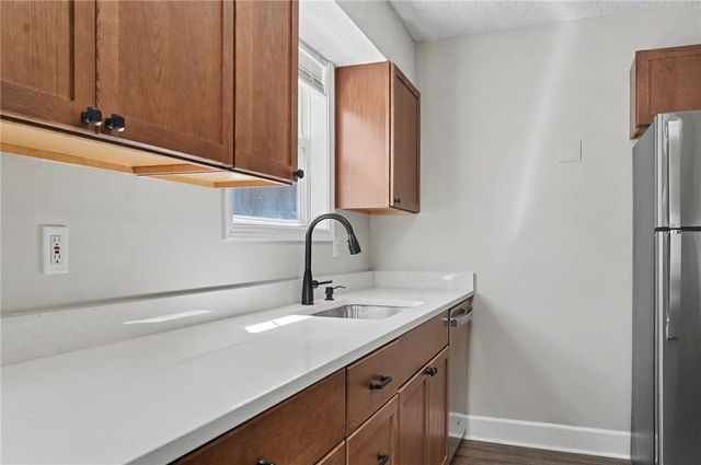 2527 Morningside Drive, Lawrence, KS 66047