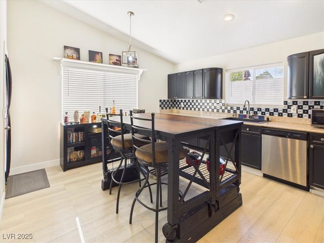 7949 Indian Cloud Avenue, Las Vegas, NV 89129