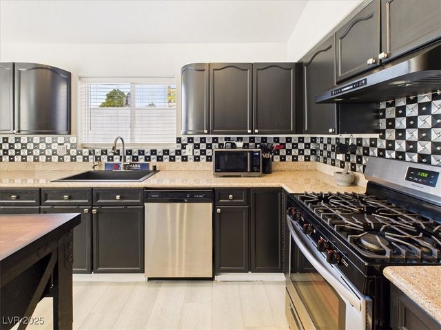 7949 Indian Cloud Avenue, Las Vegas, NV 89129