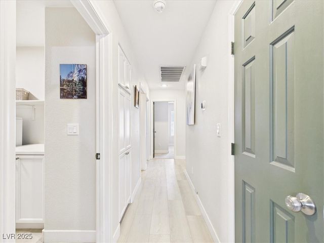 7949 Indian Cloud Avenue, Las Vegas, NV 89129