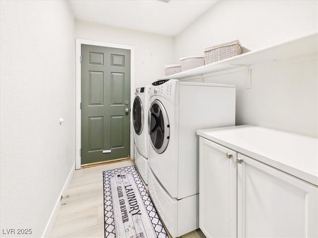 7949 Indian Cloud Avenue, Las Vegas, NV 89129