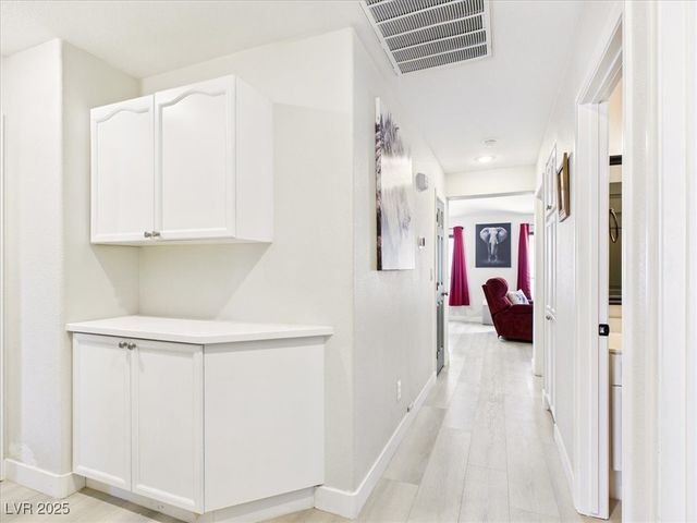 7949 Indian Cloud Avenue, Las Vegas, NV 89129