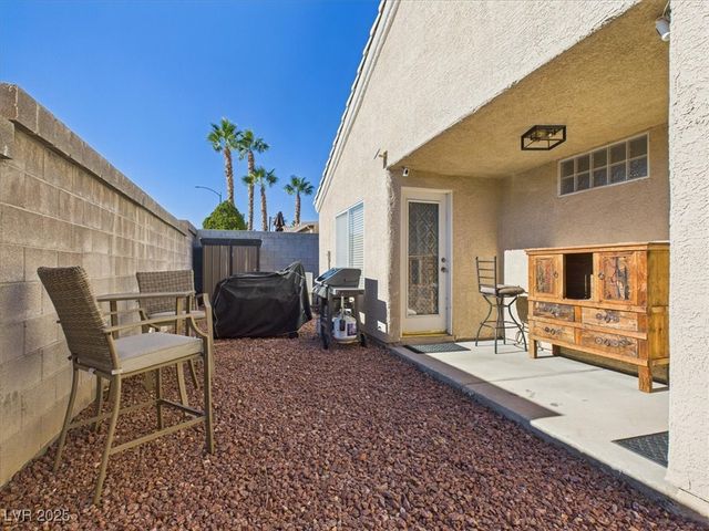 7949 Indian Cloud Avenue, Las Vegas, NV 89129