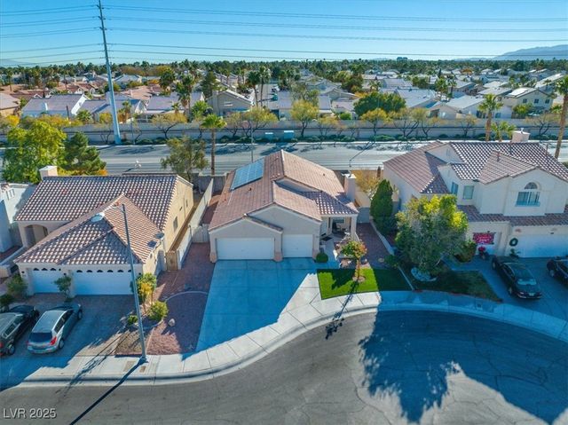 7949 Indian Cloud Avenue, Las Vegas, NV 89129