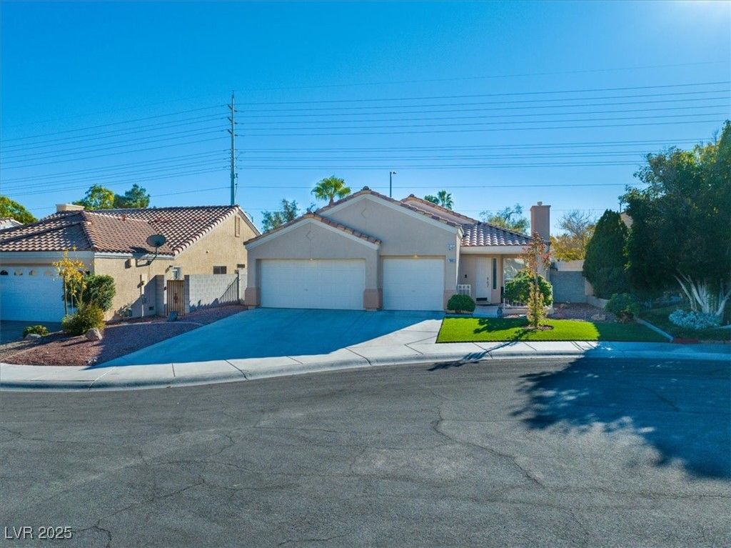 7949 Indian Cloud Avenue, Las Vegas, NV 89129