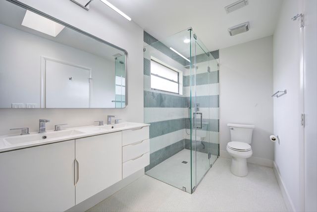 6890 Touchstone Circle, Palm Beach Gardens, FL 33418