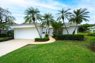 6890 Touchstone Circle, Palm Beach Gardens, FL 33418