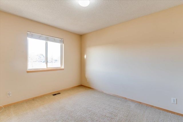 906 S Glenmoor, Wichita, KS 67207