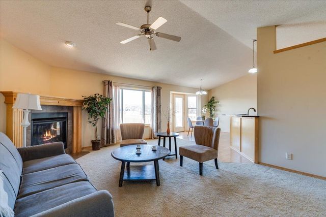 906 S Glenmoor, Wichita, KS 67207