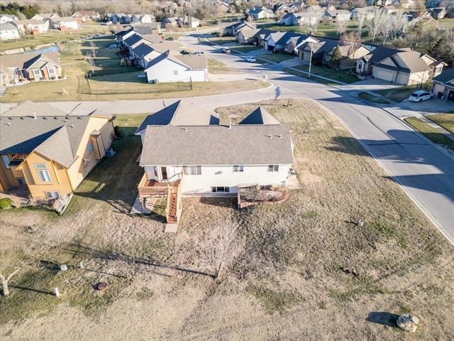 906 S Glenmoor, Wichita, KS 67207