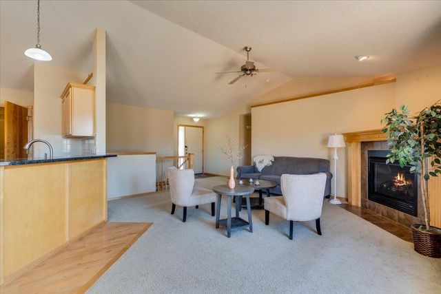 906 S Glenmoor, Wichita, KS 67207