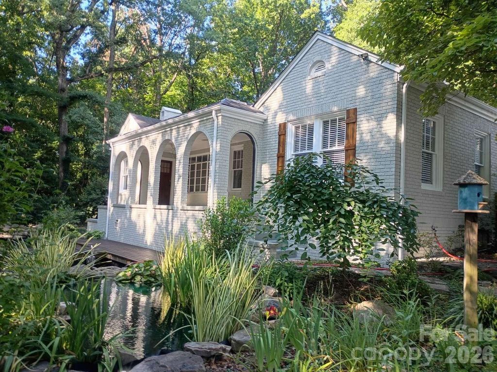 403 N Cannon Boulevard, Kannapolis, NC 28083