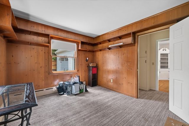 11 Foster St, Oxford, MA 01540