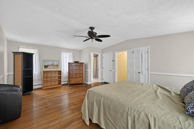 11 Foster St, Oxford, MA 01540