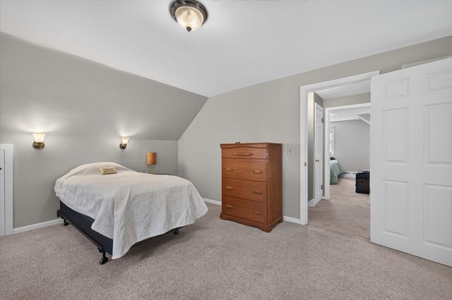 11 Foster St, Oxford, MA 01540