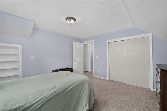 11 Foster St, Oxford, MA 01540