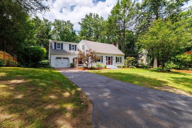 11 Foster St, Oxford, MA 01540
