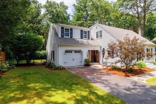 11 Foster St, Oxford, MA 01540