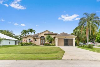 2450 SW Summit Street, Port St Lucie, FL 34984