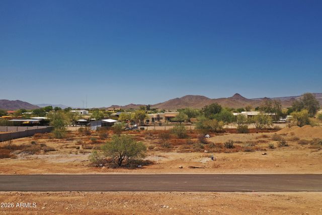 0000 E Carriage Lane 4, Phoenix, AZ 85086
