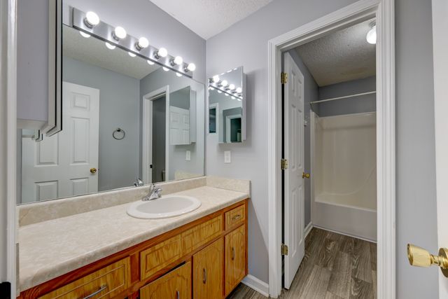2587 Elkmont Dr, Clarksville, TN 37040