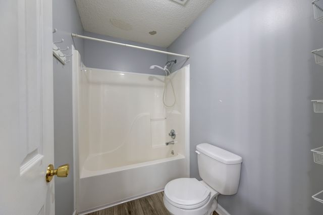 2587 Elkmont Dr, Clarksville, TN 37040