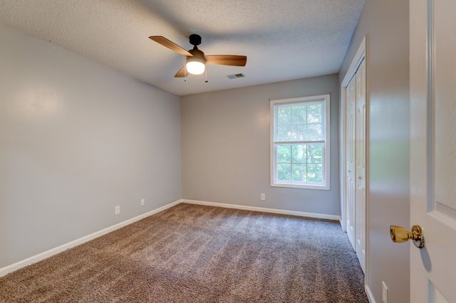 2587 Elkmont Dr, Clarksville, TN 37040