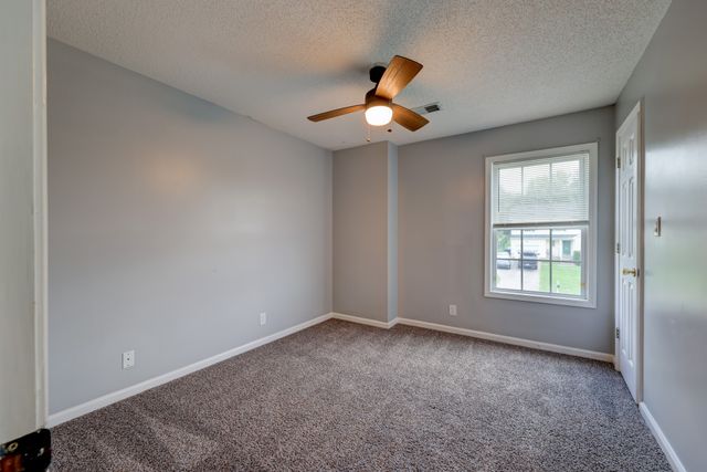 2587 Elkmont Dr, Clarksville, TN 37040