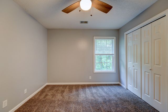 2587 Elkmont Dr, Clarksville, TN 37040