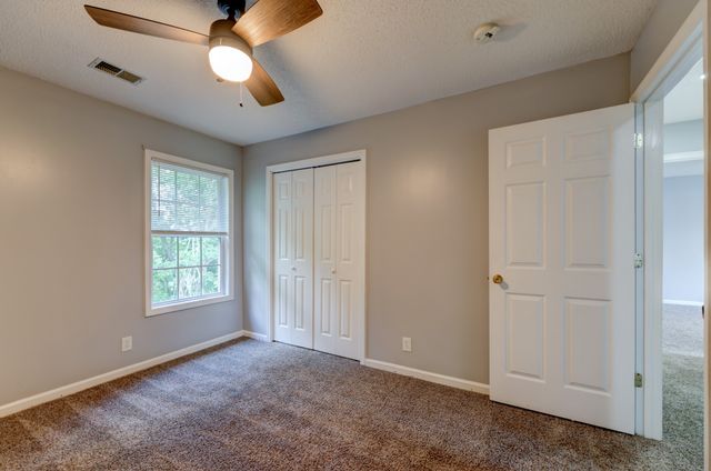 2587 Elkmont Dr, Clarksville, TN 37040