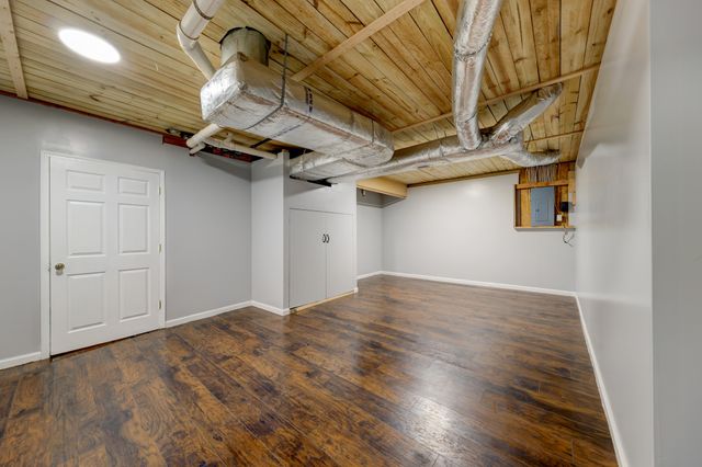 2587 Elkmont Dr, Clarksville, TN 37040