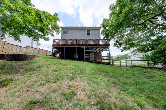 2587 Elkmont Dr, Clarksville, TN 37040