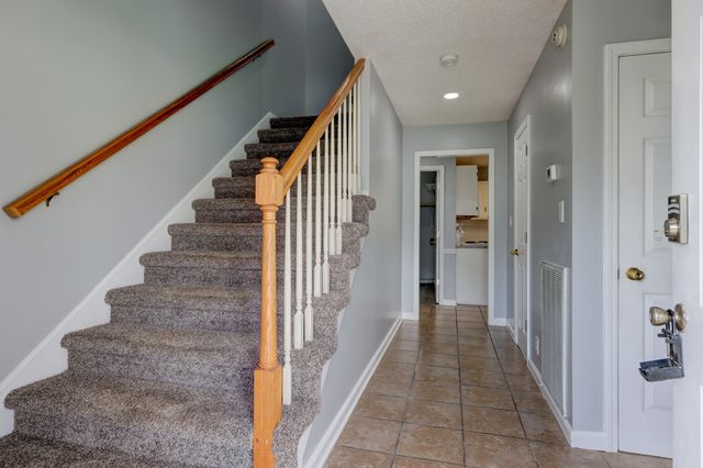 2587 Elkmont Dr, Clarksville, TN 37040