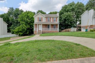 2587 Elkmont Dr, Clarksville, TN 37040