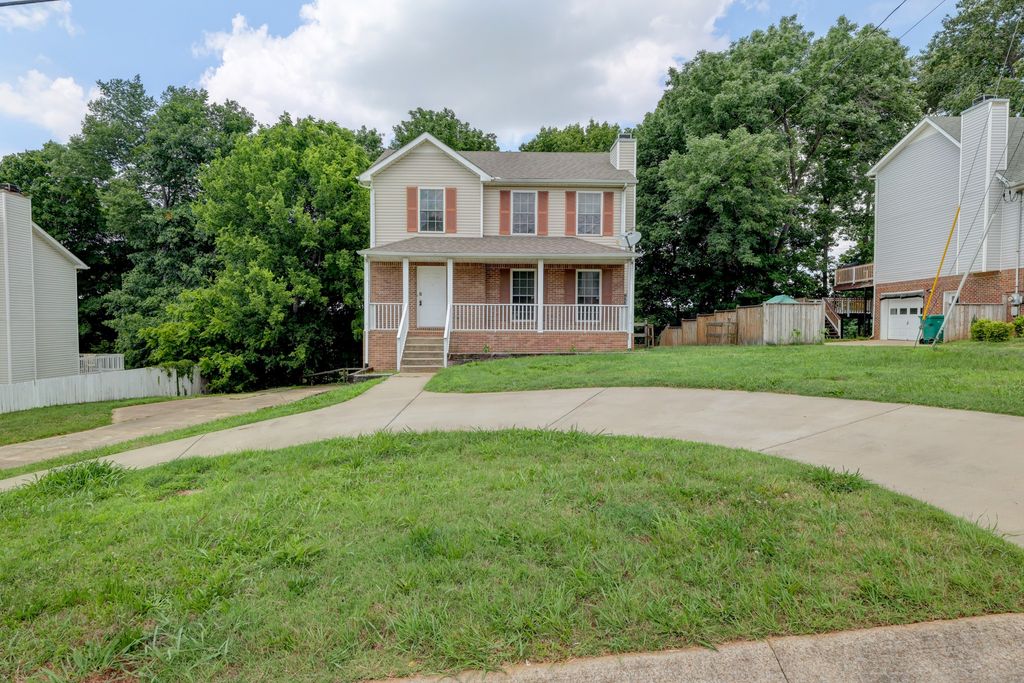 2587 Elkmont Dr, Clarksville, TN 37040