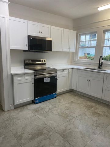 606 LAKE DOT CIRCLE D, Orlando, FL 32801