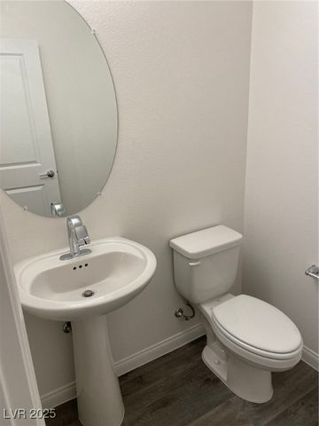 12285 Glass Desert Road 2, Las Vegas, NV 89183