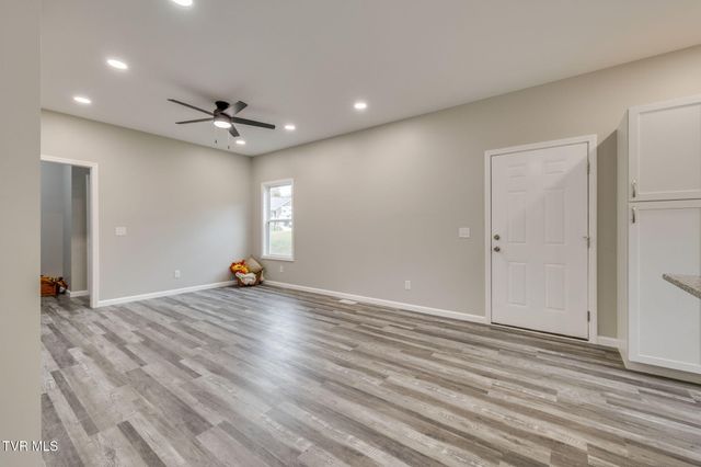 215 Brighton Place, Bristol, TN 37620