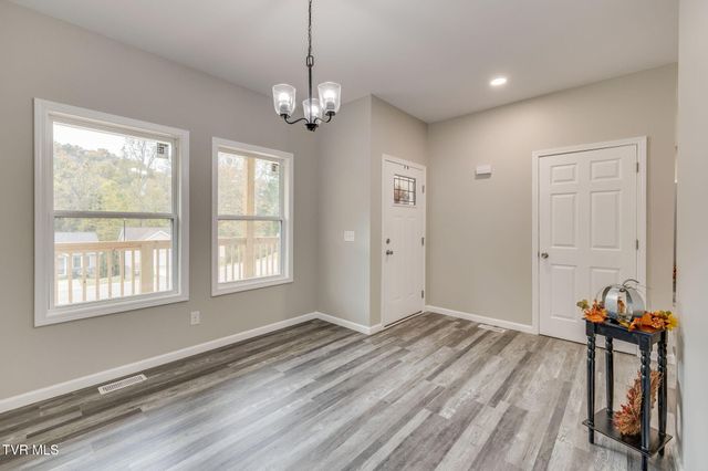215 Brighton Place, Bristol, TN 37620
