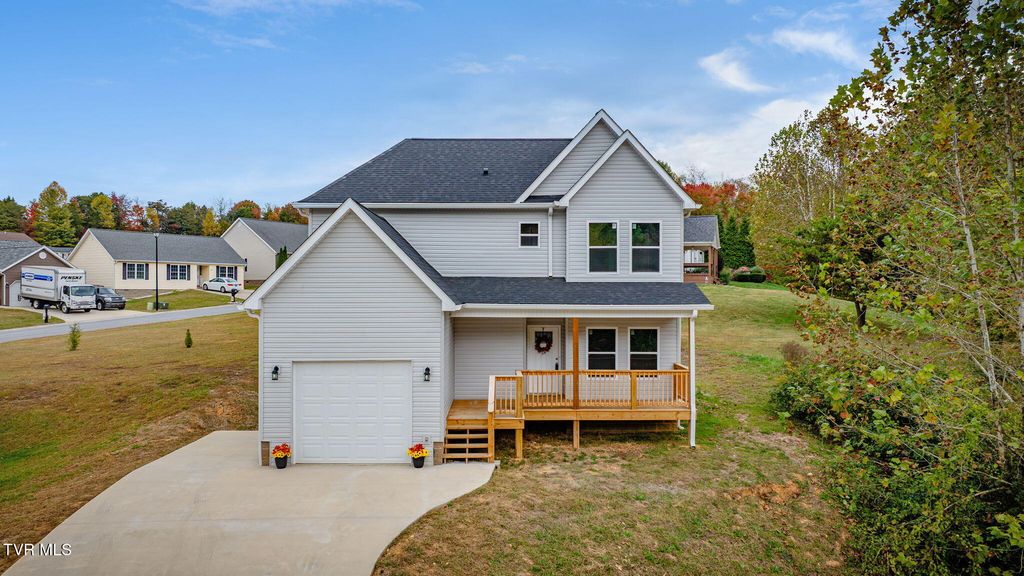 215 Brighton Place, Bristol, TN 37620