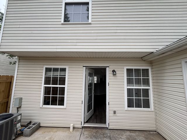 342 Arapaho Dr, Murfreesboro, TN 37128