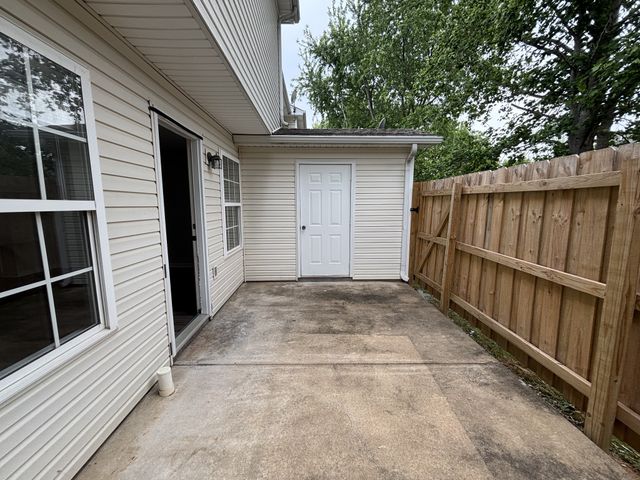 342 Arapaho Dr, Murfreesboro, TN 37128