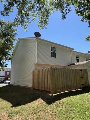 342 Arapaho Dr, Murfreesboro, TN 37128