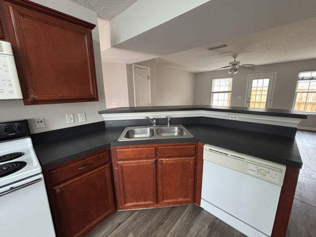 342 Arapaho Dr, Murfreesboro, TN 37128