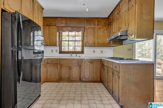 2105 PINEHURST DRIVE, Gardendale, AL 35071