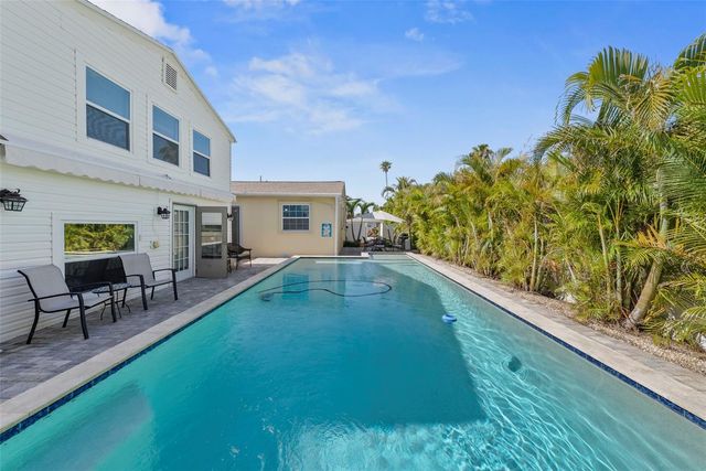 204 44TH AVENUE, St Pete Beach, FL 33706